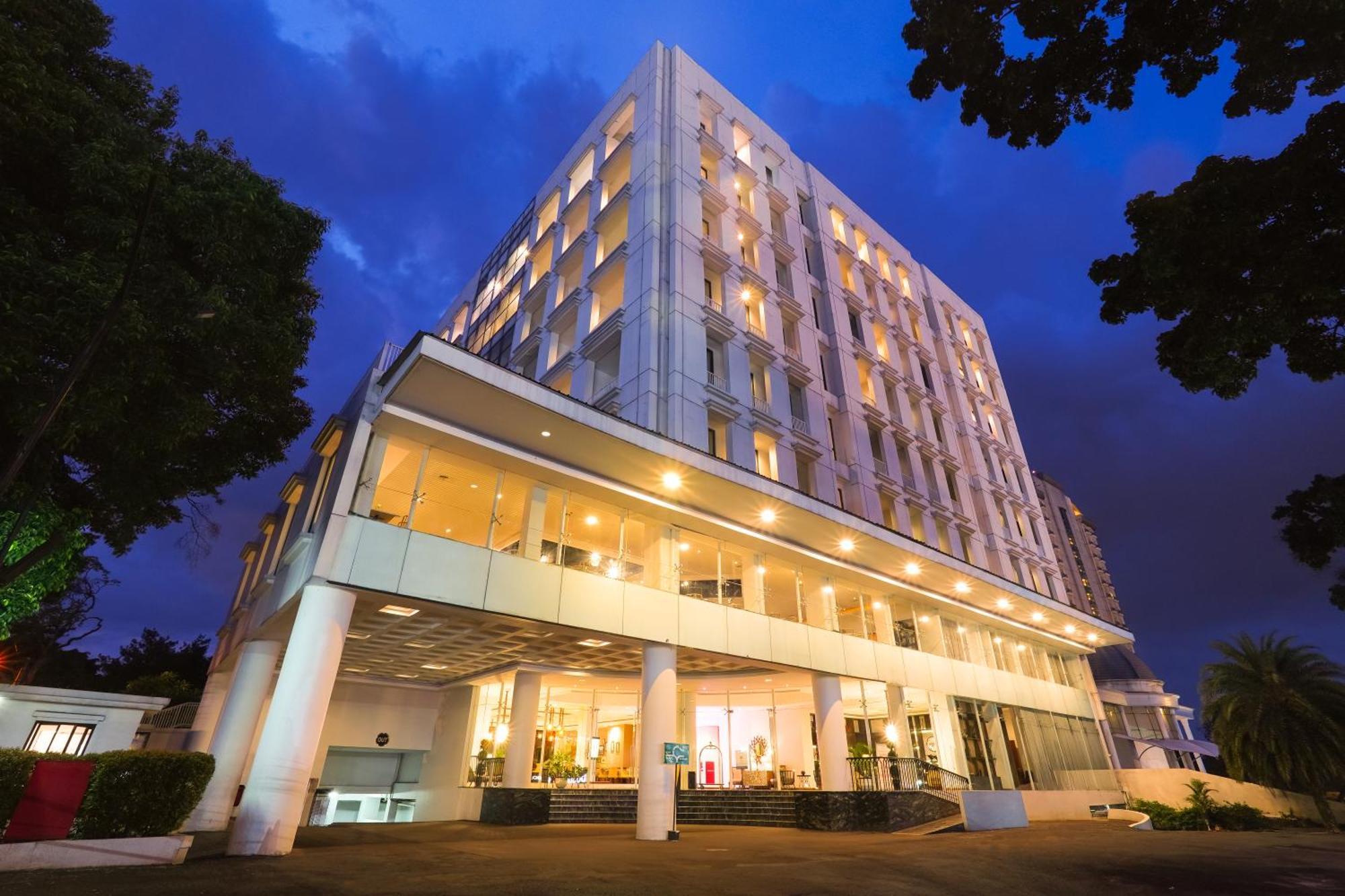 Royal Padjadjaran Hotel Bogor Eksteriør bilde