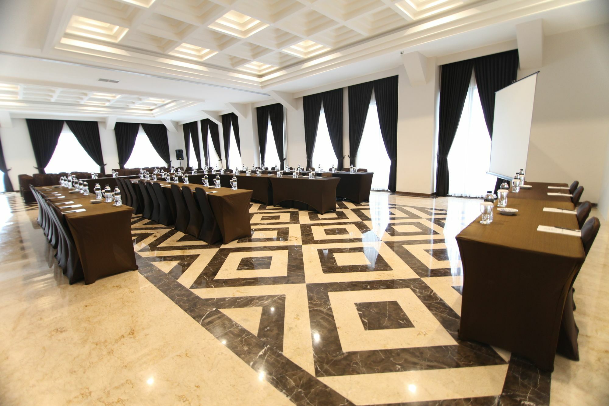 Royal Padjadjaran Hotel Bogor Eksteriør bilde